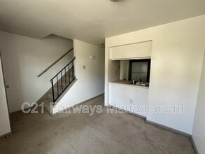 Building Photo - 339 Dersam St