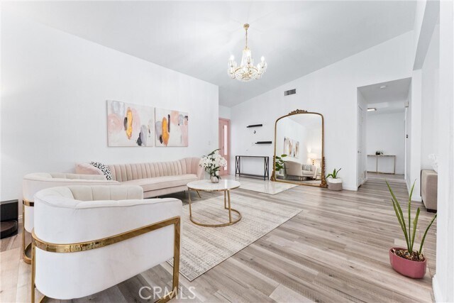 Foto del edificio - 24162 Fordview St