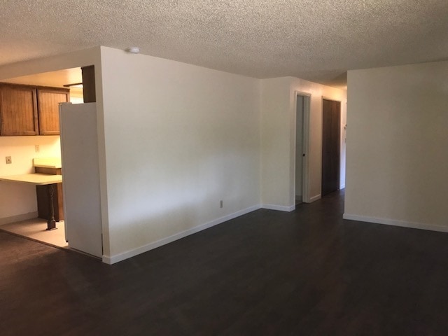 Building Photo - Large, three bedroom Central Point ranch h...