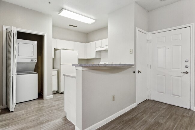 Foto del edificio - The Life at Sterling Woods