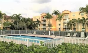 Foto principal - 519 E Sheridan St