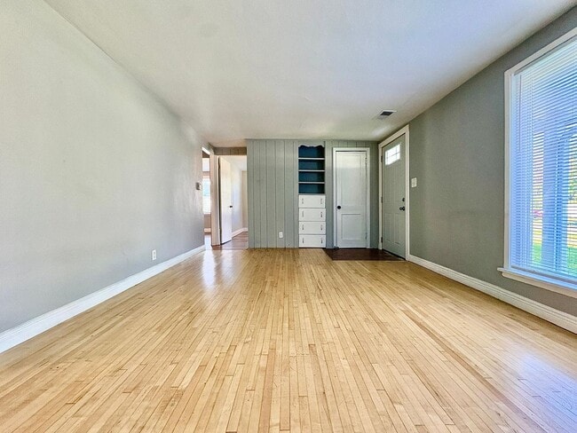 Foto del edificio - 826 W Bryan St