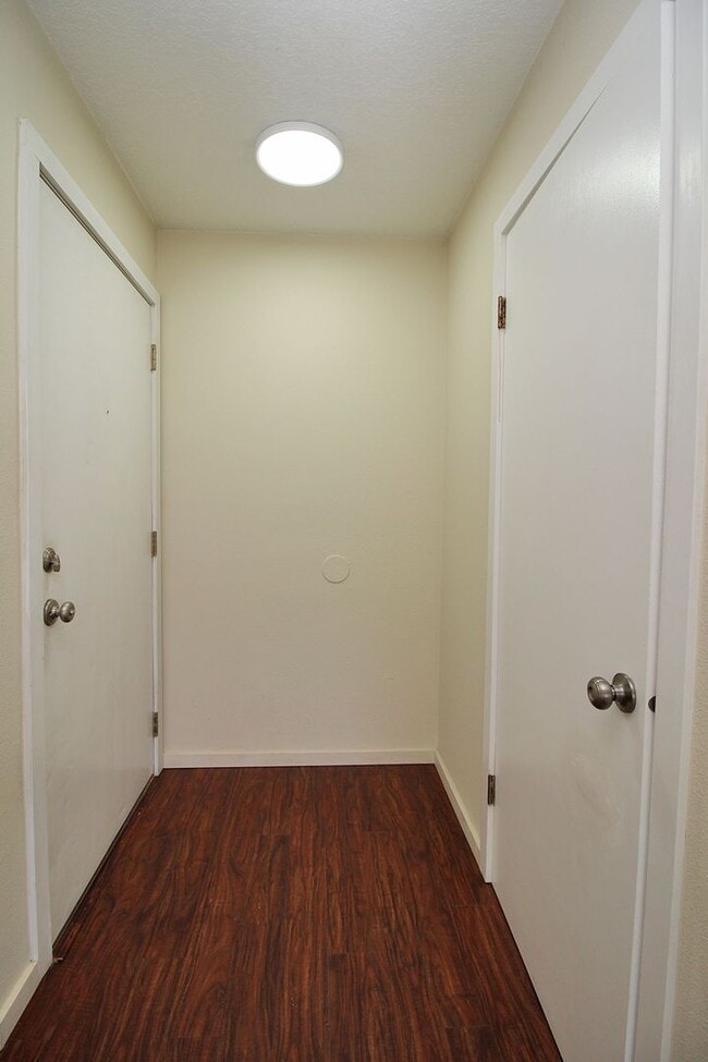 Building Photo - 4232-4232 SE Cesar Estrada Chavez Blvd