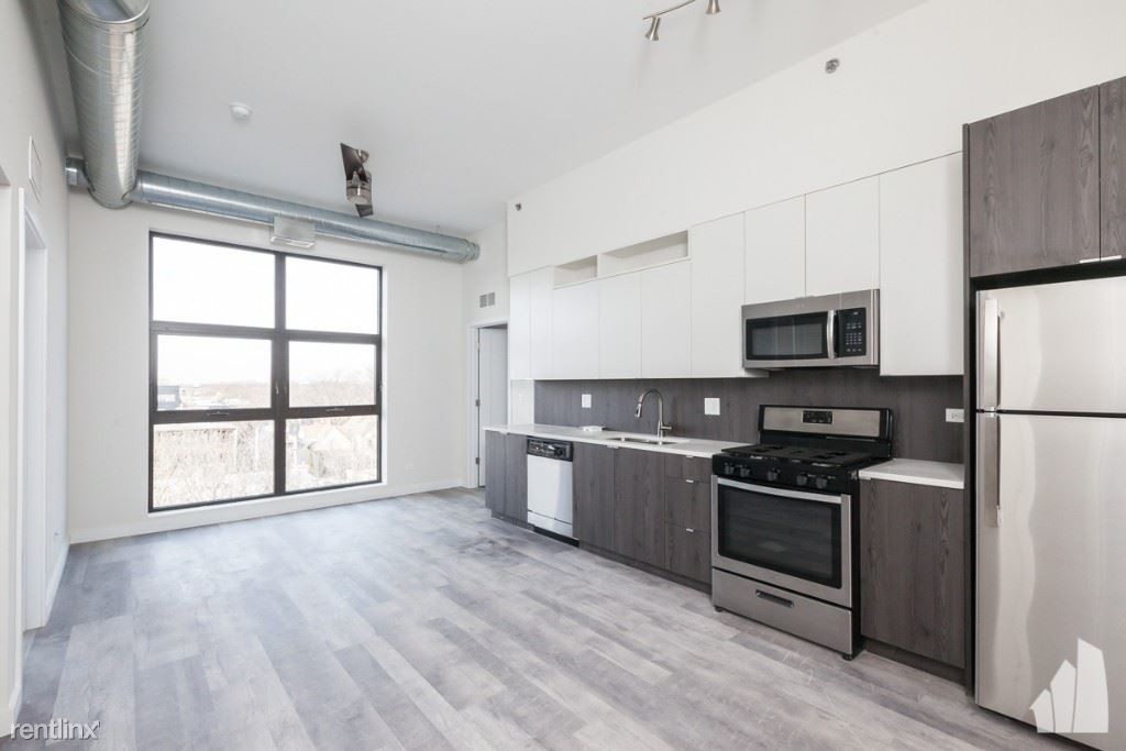 Primary Photo - 2150 W Lawrence Ave