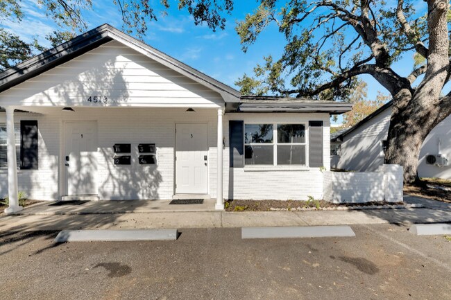 Foto del edificio - 4513 W McElroy Ave