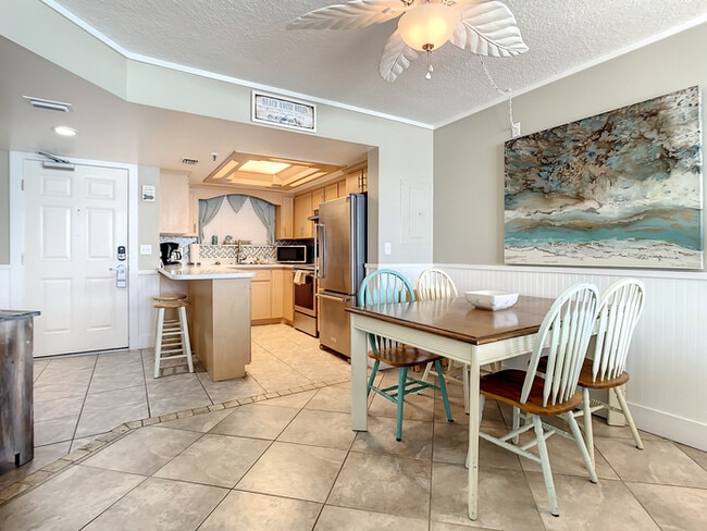 Building Photo - Oceania Beach Club 205