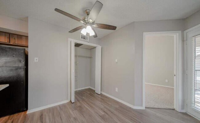 Foto del edificio - 1 bedroom in Dallas TX 75243