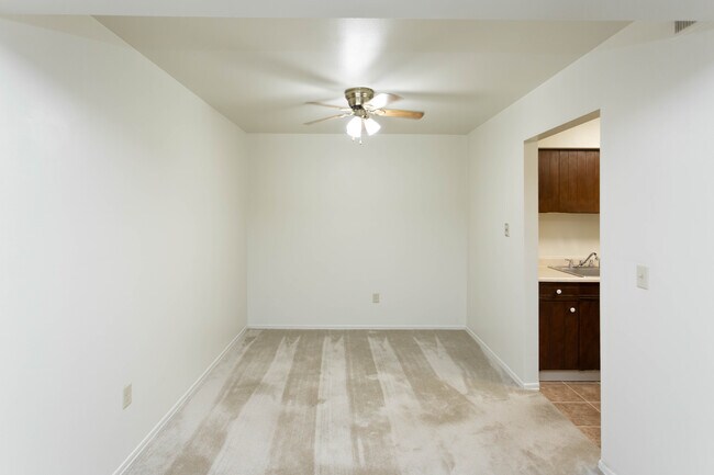 1HAB, 1BA | 700 A 800 ft² - Green Acre Apartments