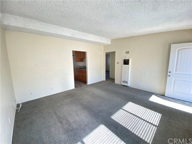 Building Photo - 916 E Newmark Ave
