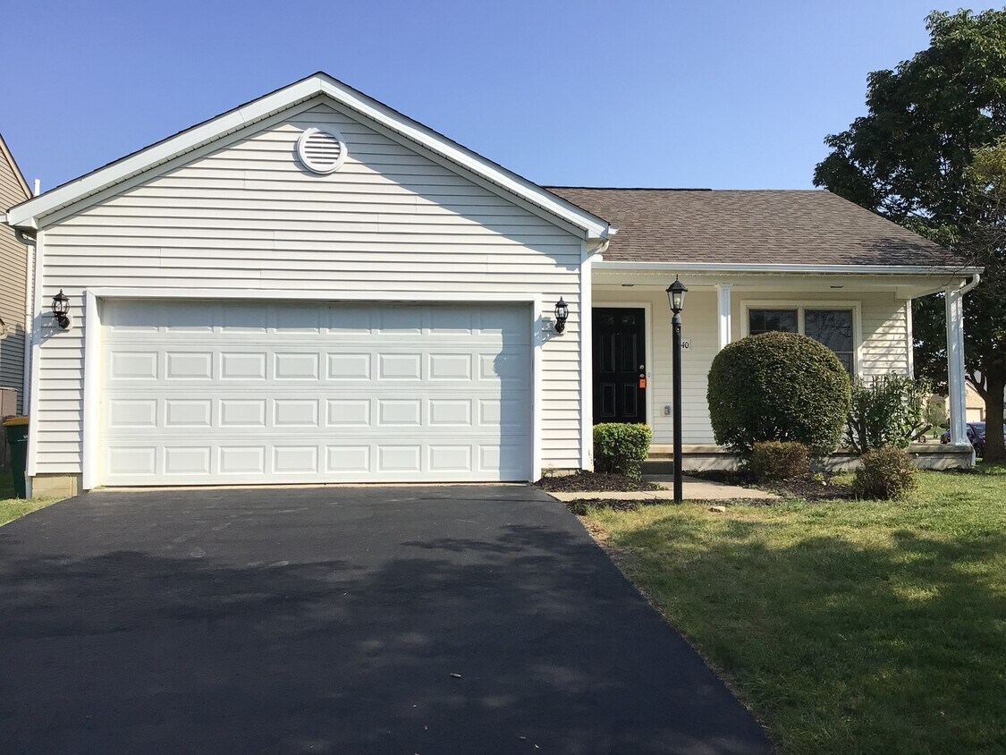 Foto principal - 8040 Willow Brook Crossing Dr