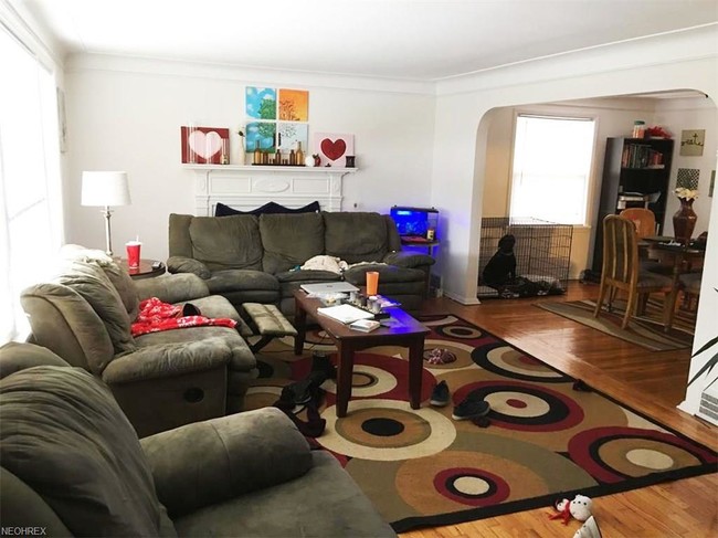 Foto del edificio - 13650 Cedar Rd