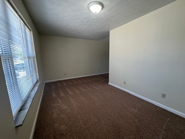 Living Room - 3811-3850 Sleepy Hollow Dr