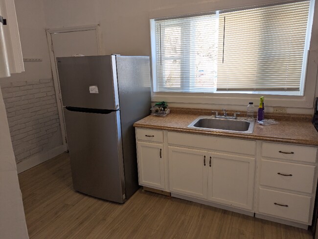 Foto del edificio - 1492 Princess Ave