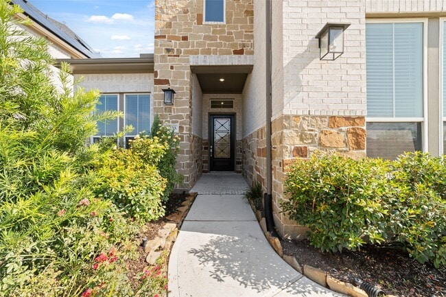 Building Photo - 32018 Crested Knl Ct