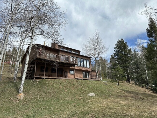 Building Photo - Home with Four Acres with Mt Evans Views!!