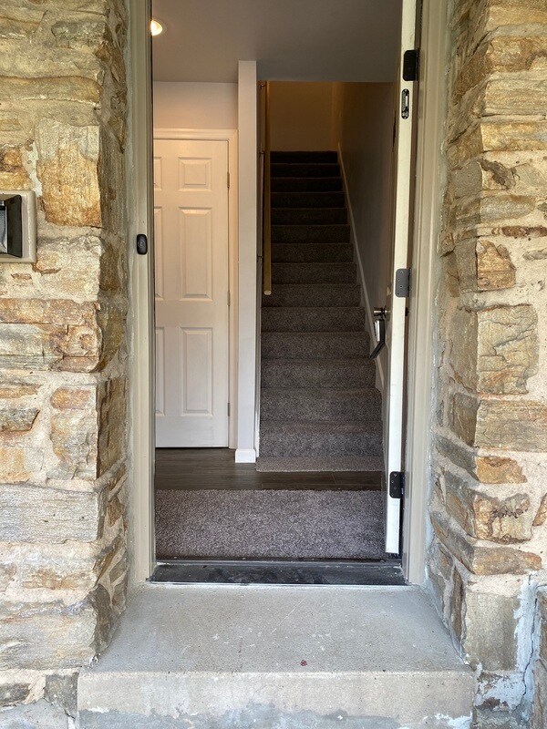 Foto del edificio - 5044 Pembridge Ave