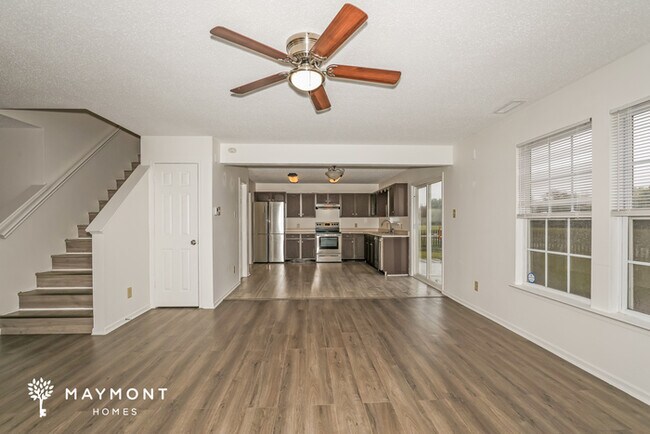 Foto del edificio - 823 Runnymede Dr