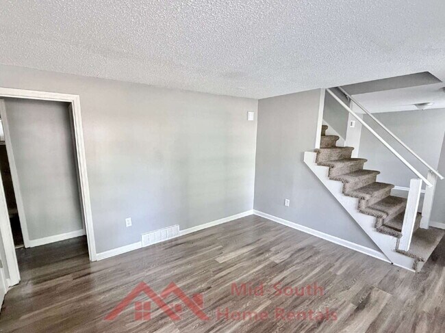 Foto del edificio - 1733 Gowan Dr