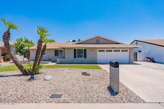 Building Photo - 2033 E Harvard Dr