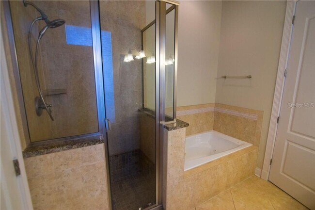 Foto del edificio - 2821 E Central Blvd