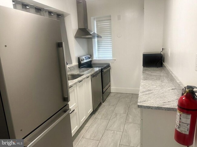 Foto del edificio - 1109 W James St