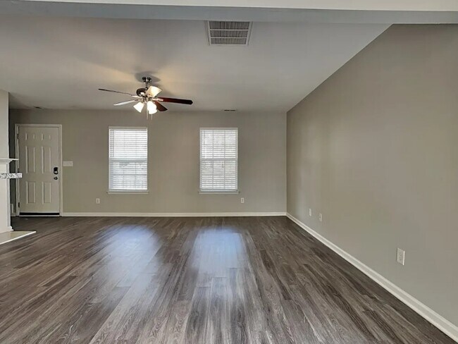 Building Photo - 12116 Stewarts Crossing Dr