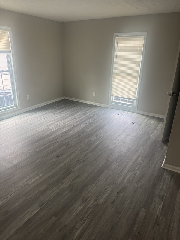 Building Photo - 10 Heard St