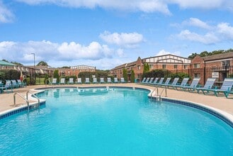 Building Photo - Heights at Marlborough