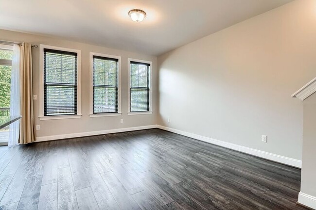 Building Photo - 920 Dalton Ridge Pl