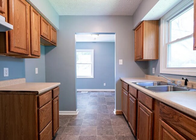 Foto del edificio - 3414 N Butler Ave