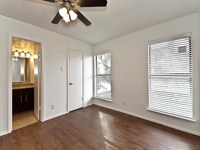 Foto del edificio - 5909 Birchbrook Dr