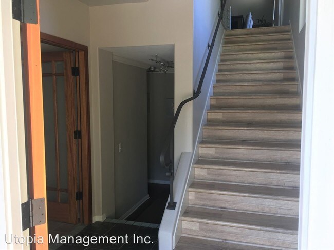 Foto del edificio - 4 br, 2.5 bath House - 2156 Montgomery Ave