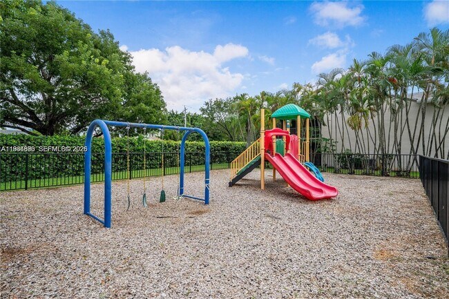 Foto del edificio - 1022 Adams Ave