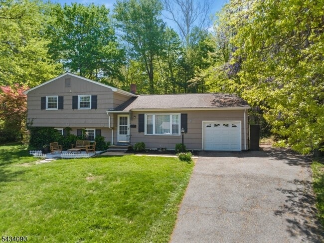 Building Photo - 28 Ethan Dr