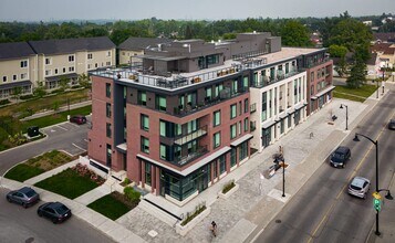 Building Photo - 1531 Stittsville Main St