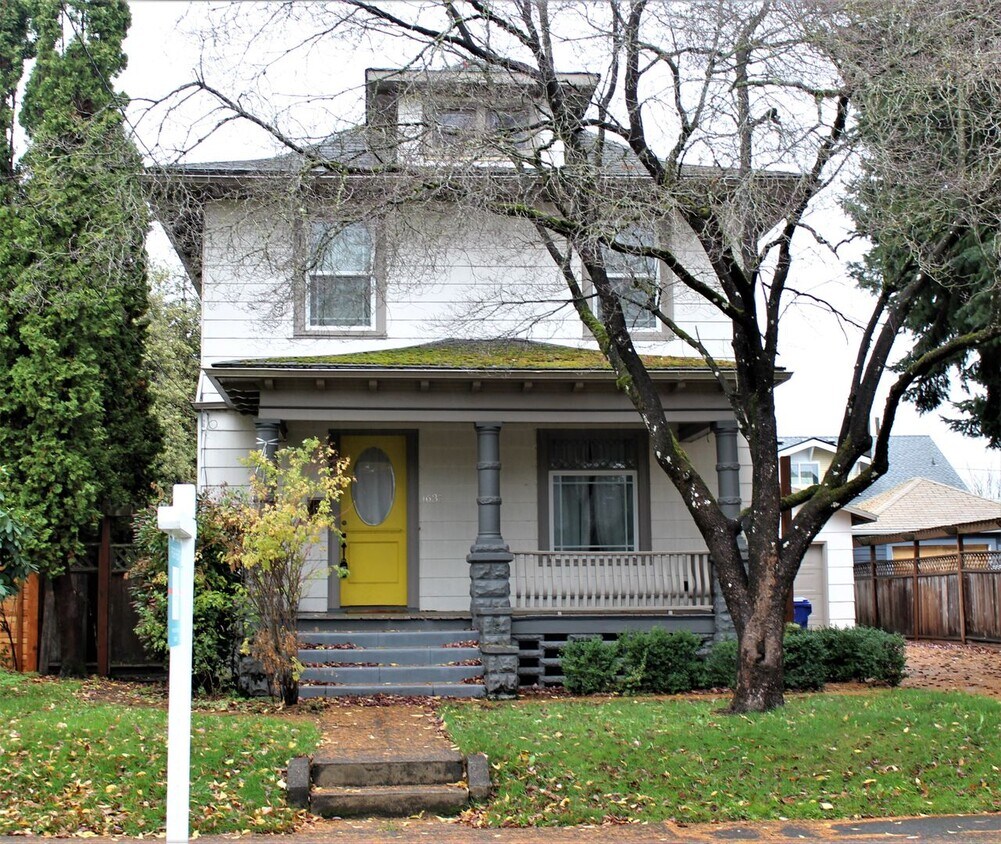 Primary Photo - Vintage PDX Four-Square with Upgrades!