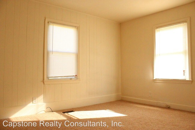 Building Photo - 3 br, 1 bath House - 302 HUFF CIRCLE