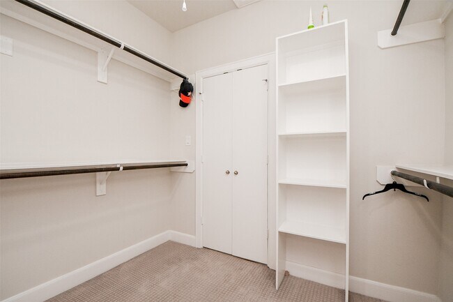 Foto del edificio - 508 W Donovan St