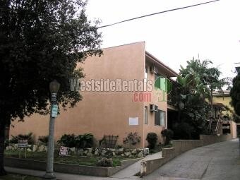 Primary Photo - 165 N Catalina Ave