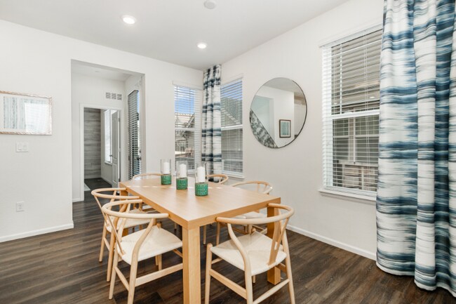 Foto del edificio - 450 Zeppelin Wy