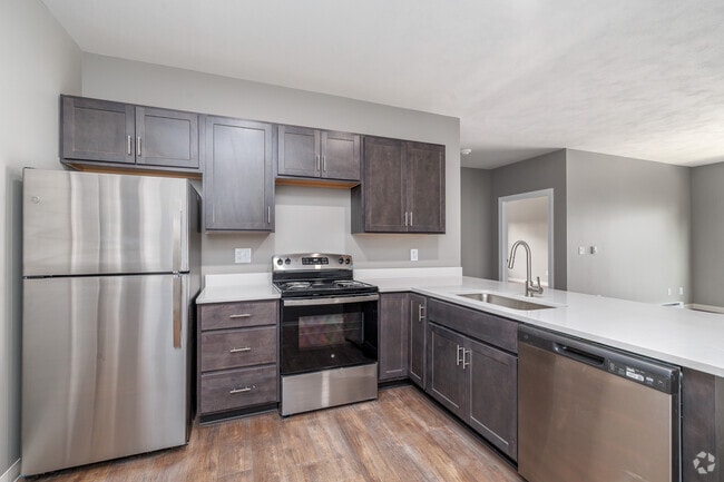 2BR, 2BA - 1,100SF - Kitchen - Brolex Living at Plank Road