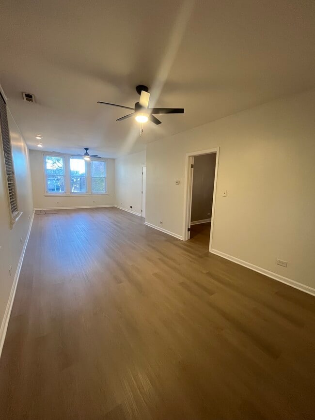 Building Photo - 1655 N Artesian Ave