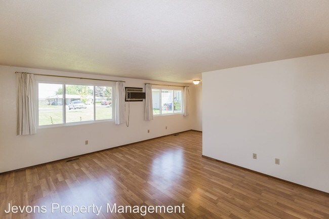 Foto del edificio - 404 S 81st Ave