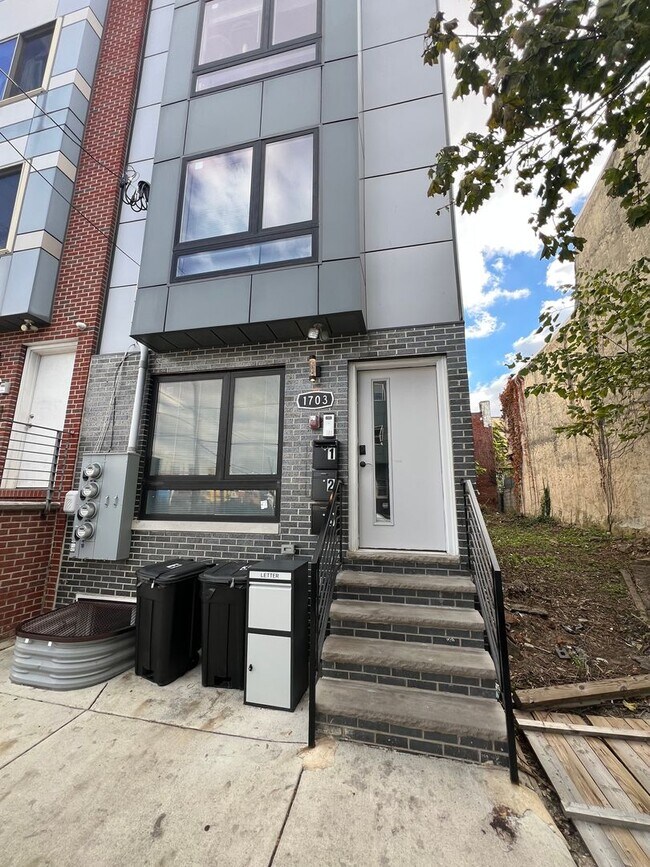 Foto del edificio - Stunning 3-Bedroom Condo in Point Breeze! Available NOW!