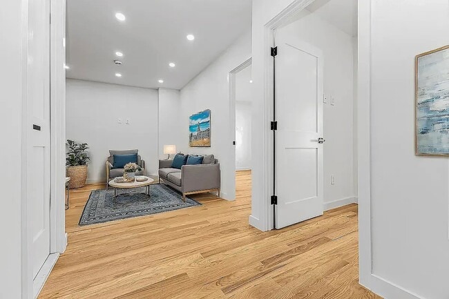 Building Photo - 104 Bayard St