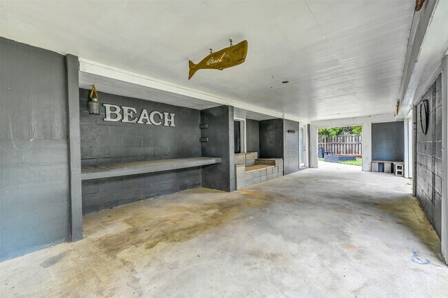 Building Photo - 1110 64th St