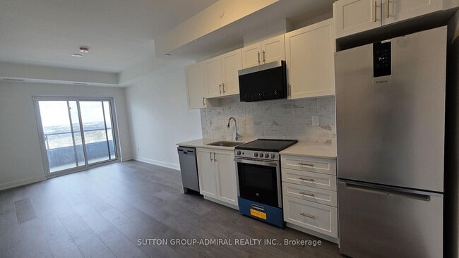 Building Photo - 715 Davis Dr