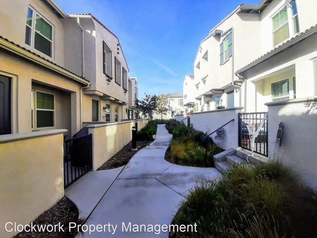 Building Photo - 3 br, 2.5 bath House - 7086 Montecito Lane