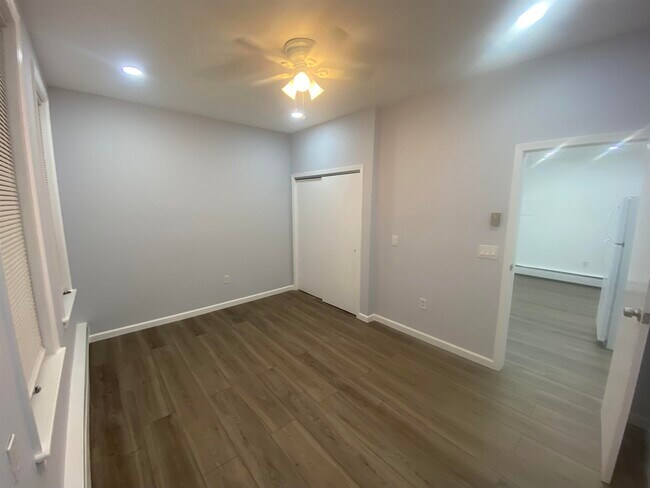 Foto del edificio - 1204 13TH St