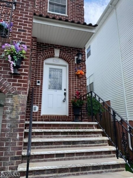 Foto del edificio - 728 Linden Ave